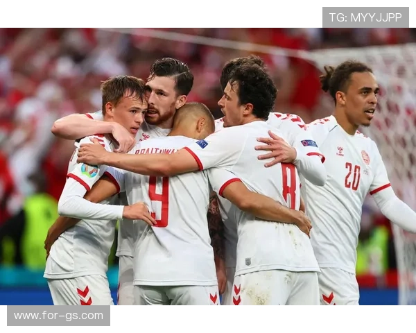 奥赖利英格兰队首秀精彩纷呈斯通斯亲自颁发纪念帽子致敬新星